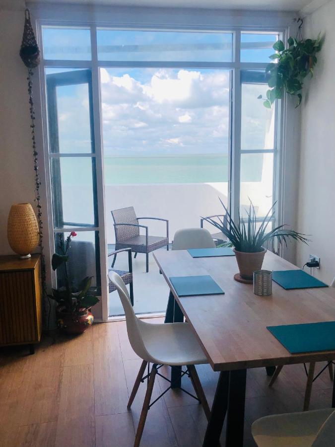Balcony View Sunsets On Margate Seafront Apartamento Exterior foto